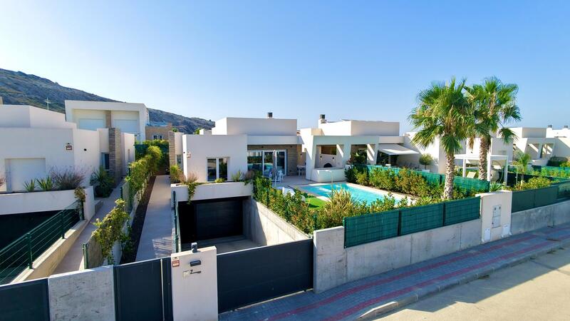 3 bedroom Villa for sale 3 bedroom Villa for sale
