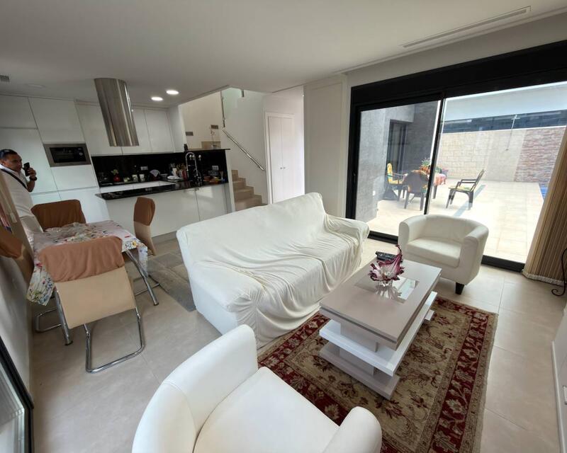 3 soveværelse Villa til salg 3 soveværelse Villa til salg