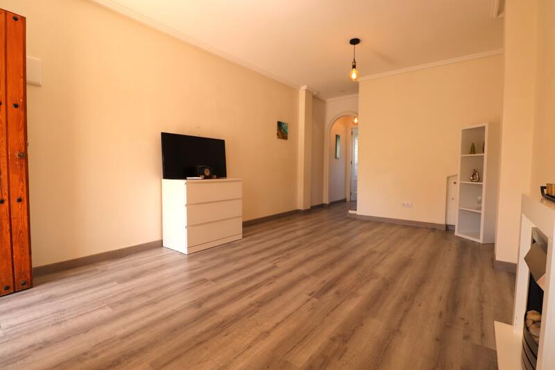 2 Schlafzimmer Stadthaus zu verkaufen