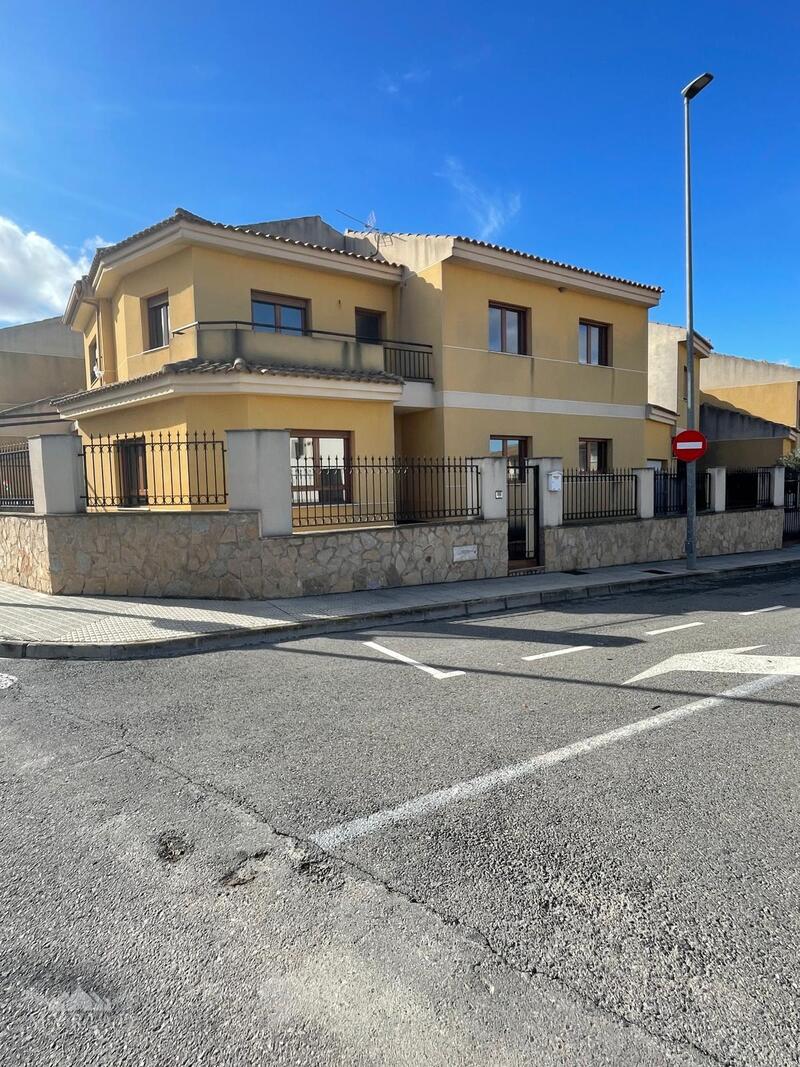 4 bedroom Villa for sale