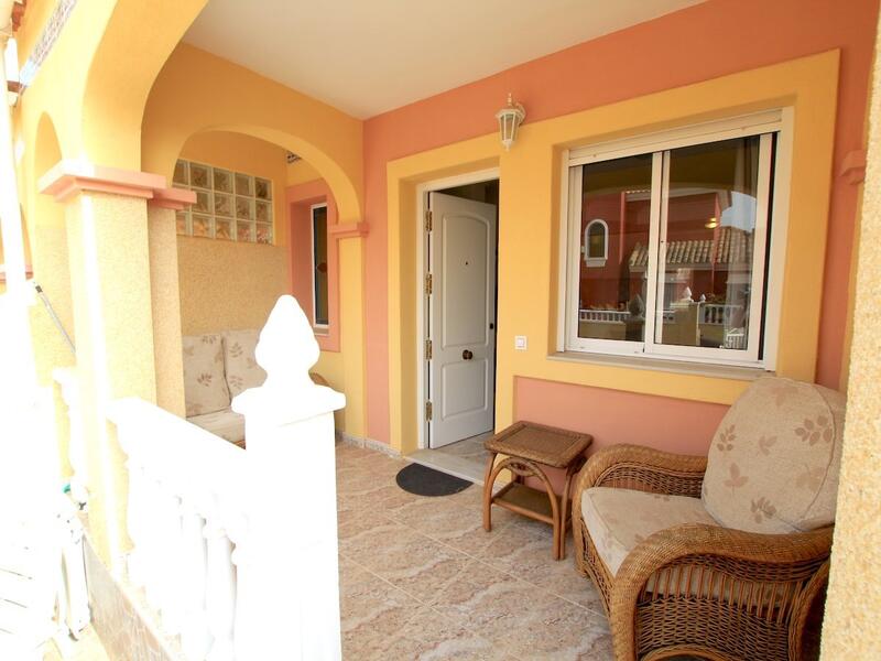 2 bedroom Townhouse for sale