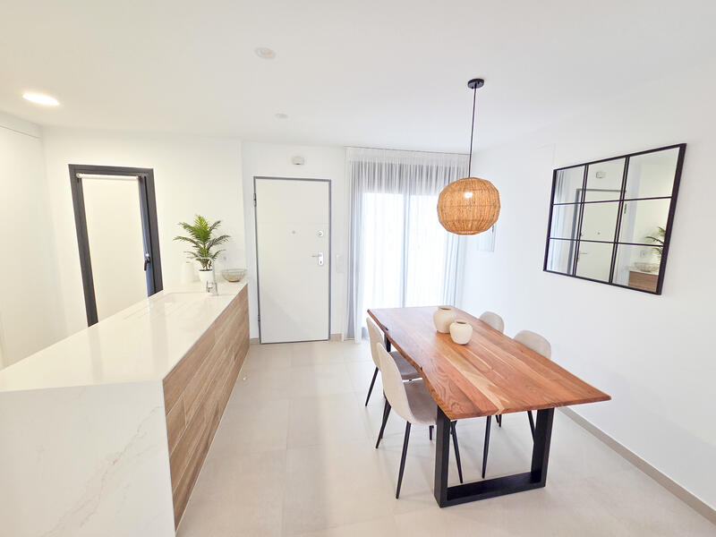 2 slaapkamer Appartement Te koop 2 slaapkamer Appartement Te koop
