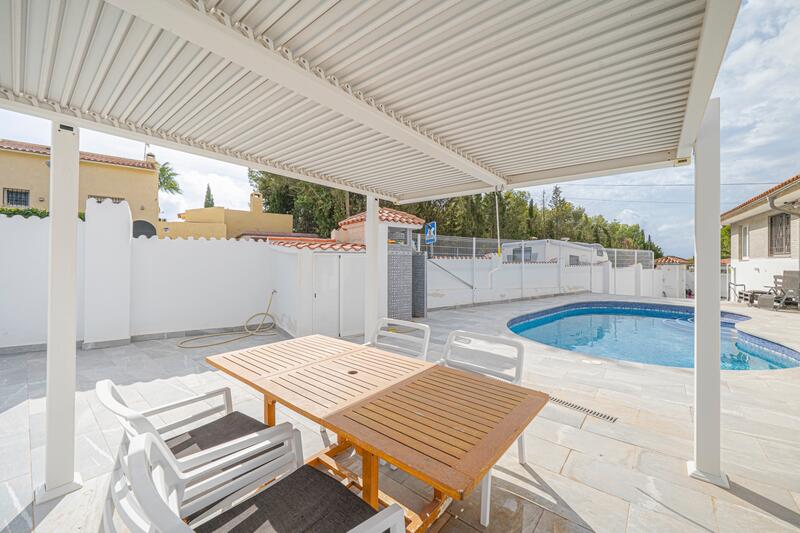 5 slaapkamer Villa Te koop 5 slaapkamer Villa Te koop