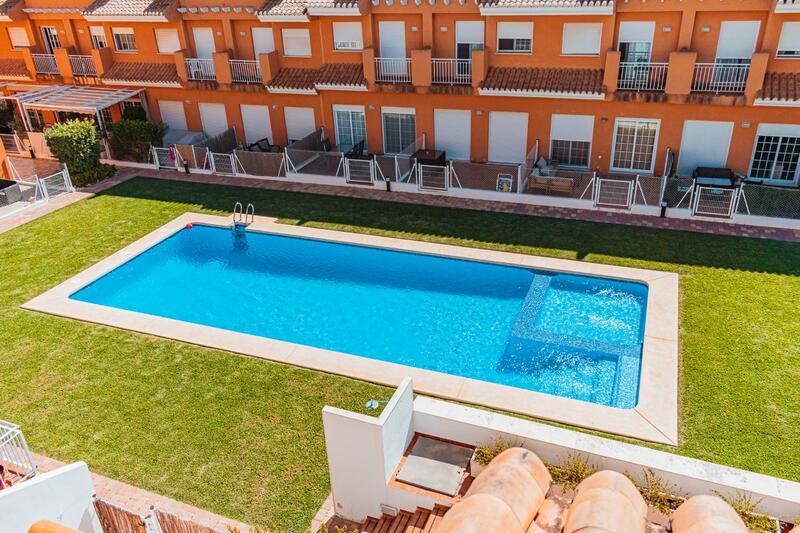 4 Cuarto Villa en venta