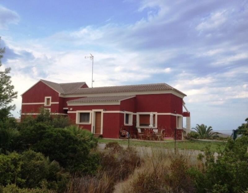 Villa en venta en Denia, Alicante