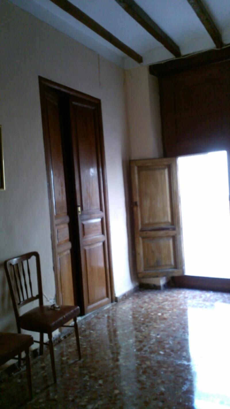 4 bedroom Townhouse for sale