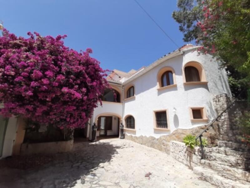 Villa till salu i Moraira, Alicante