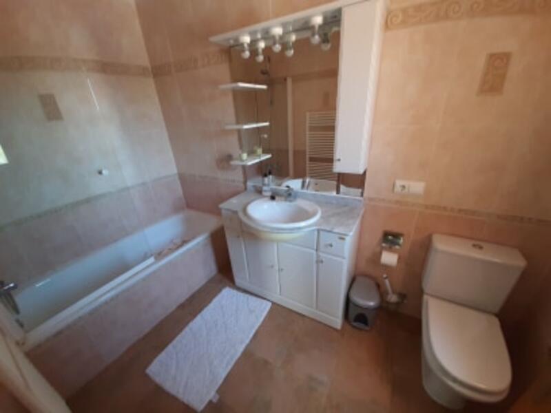 6 bedroom Villa for sale