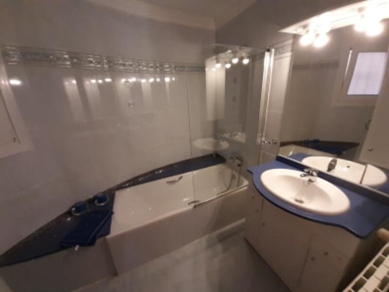 6 bedroom Villa for sale