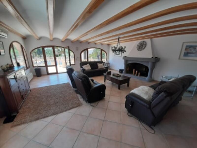 6 bedroom Villa for sale