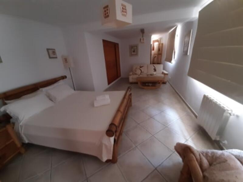 6 bedroom Villa for sale