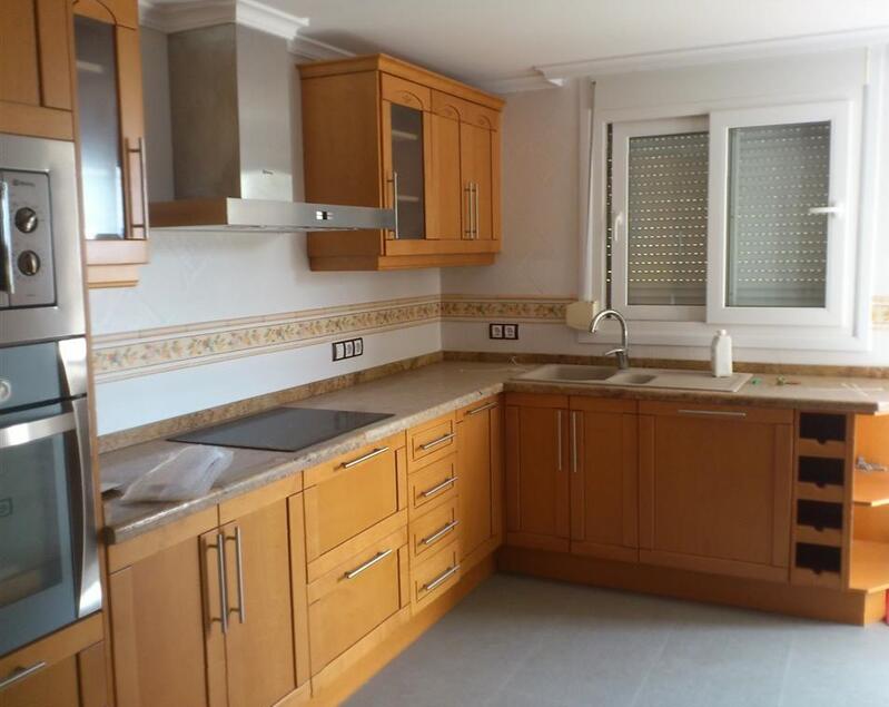 3 bedroom Apartment for Long Term Rent