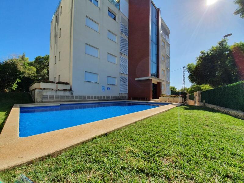 Apartamento para alquiler a largo plazo en Javea, Alicante