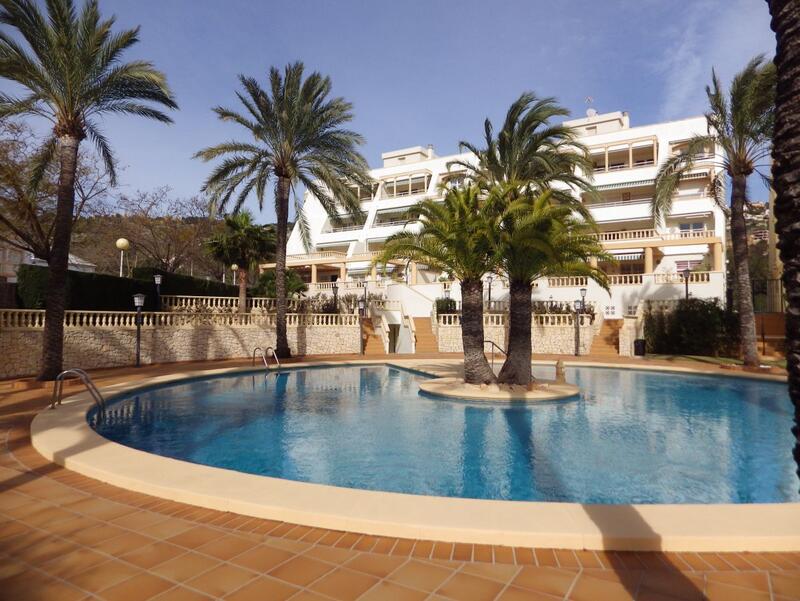 Apartamento para alquiler a largo plazo en Javea, Alicante