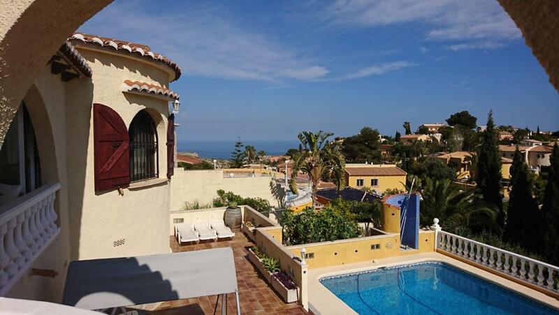 Villa for sale in Cumbre del Sol, Alicante