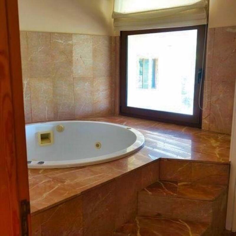 7 Schlafzimmer Villa zu verkaufen