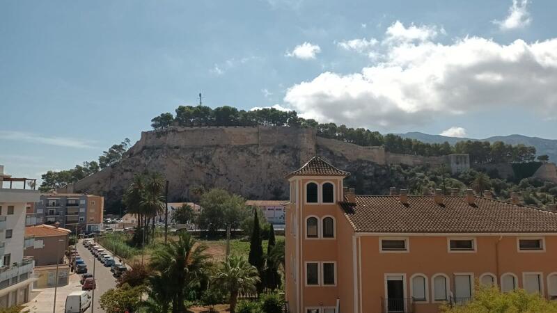 Lägenhet för långsiktig hyra i Denia, Alicante