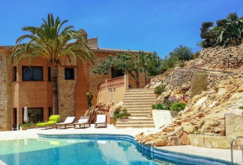 Villa til salgs i Pedreguer, Alicante