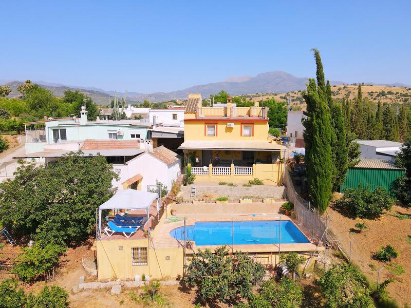 Casa de Campo en venta en Coin, Málaga