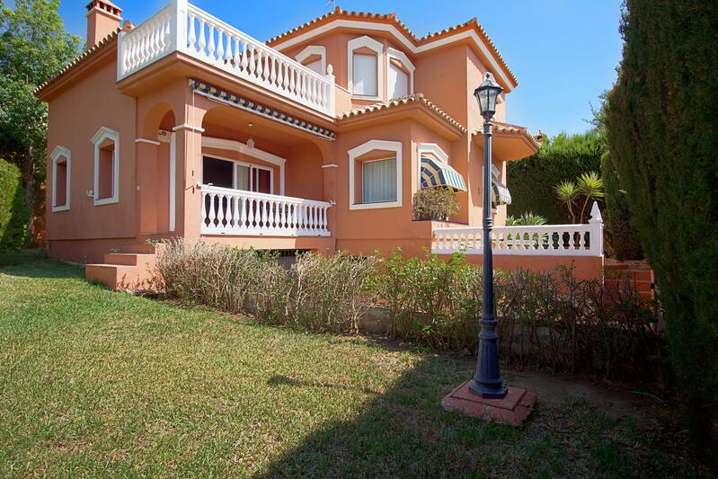 Villa til salg i Mijas, Málaga