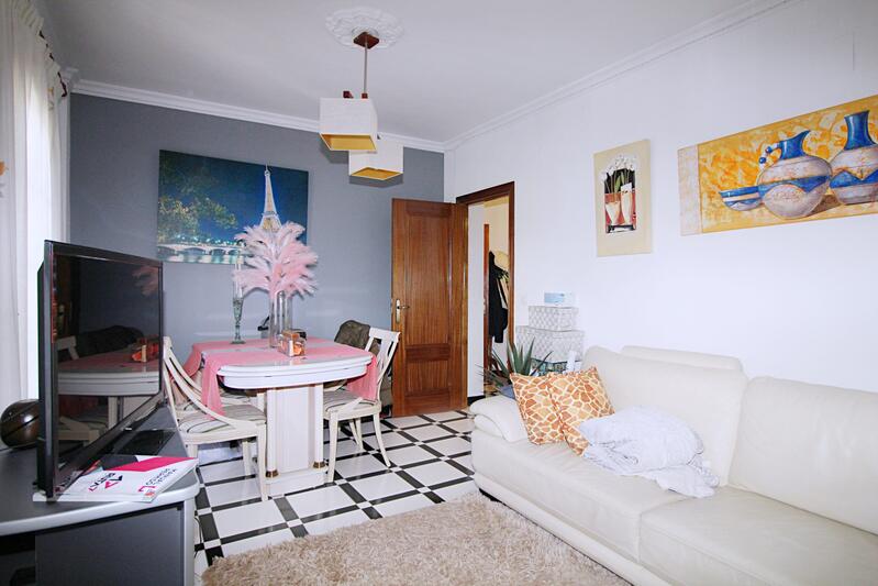 4 bedroom Apartment for sale