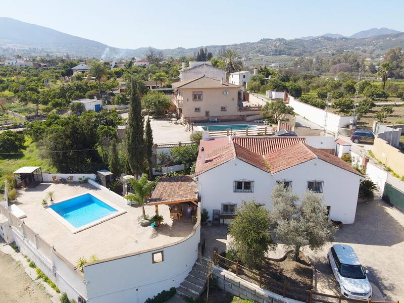 4 bedroom Country House for sale
