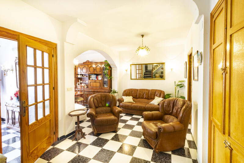 5 Schlafzimmer Landhaus zu verkaufen