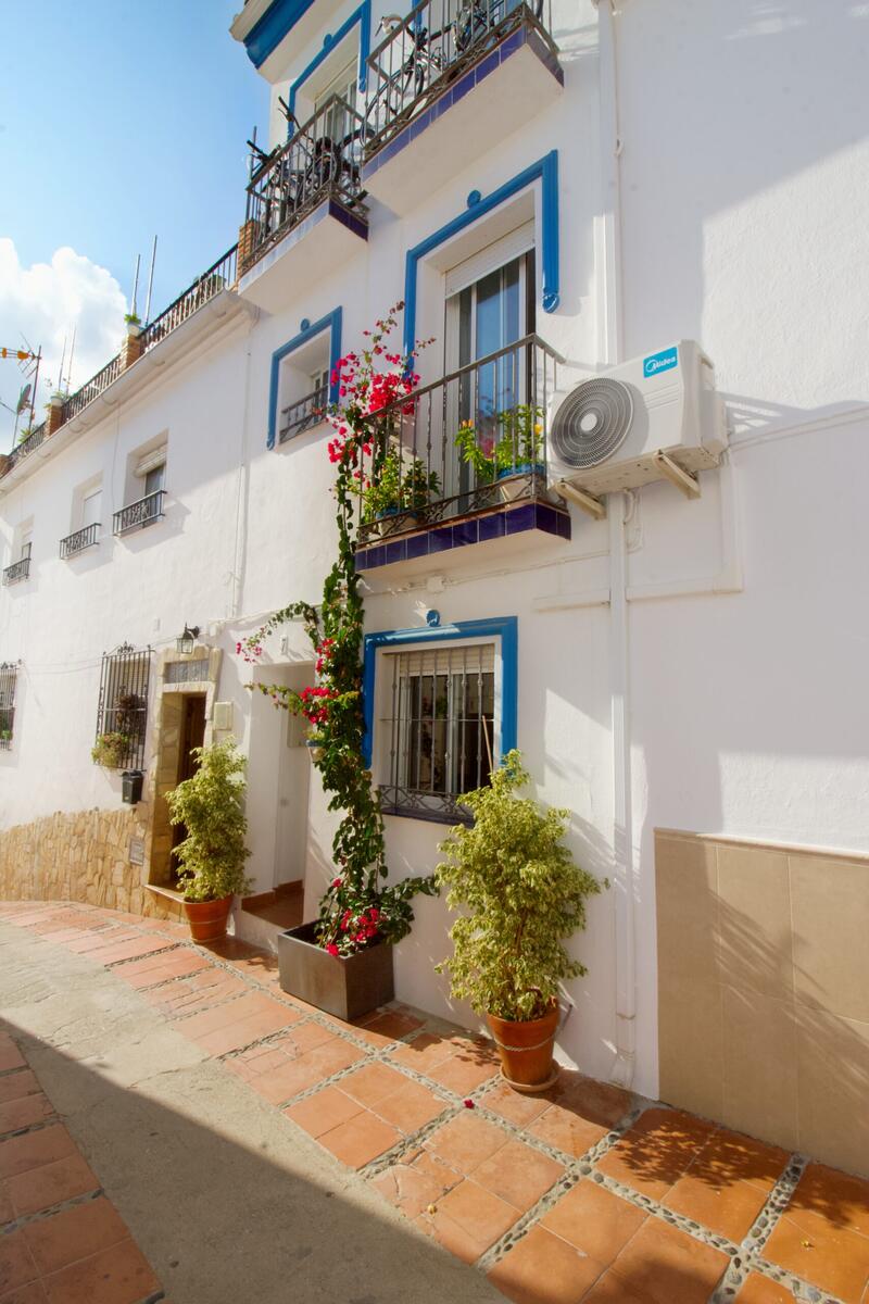 Villa en venta en Ojen, Málaga