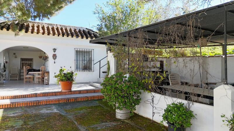 4 bedroom Country House for sale