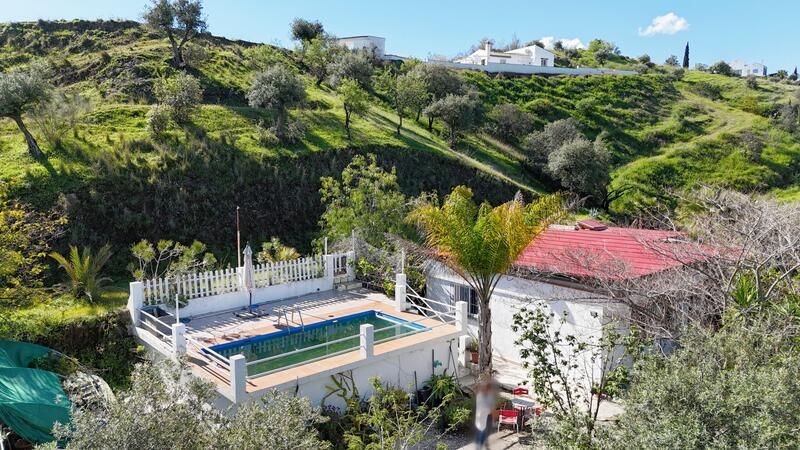 4 bedroom Country House for sale
