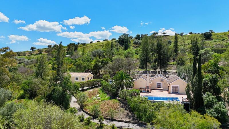 Casa de Campo en venta en Coin, Málaga