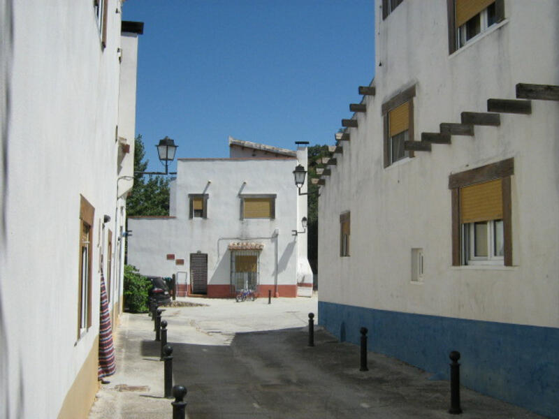 27 chambre Local Commercial à vendre
