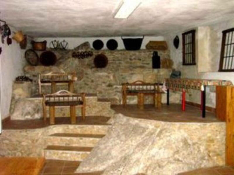 27 chambre Local Commercial à vendre