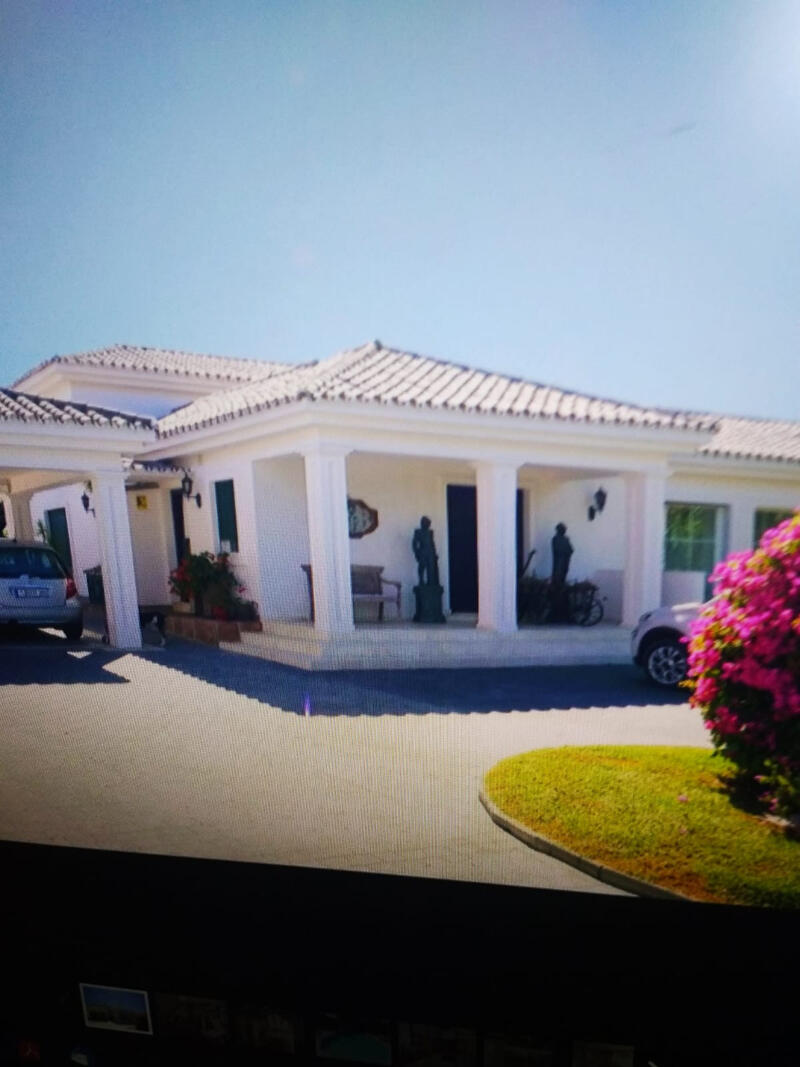 Villa en venta en Estepona, Málaga