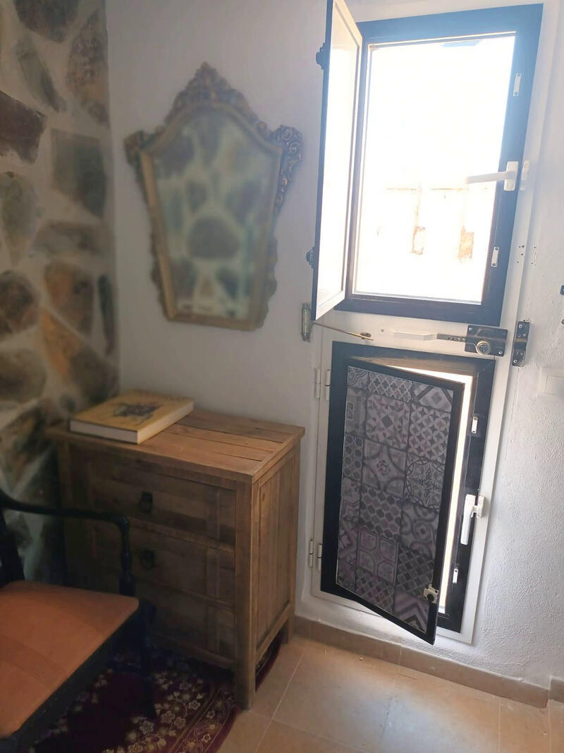 2 bedroom Commercial Property for sale