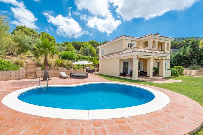 Villa for sale in Alhaurin el Grande, Málaga