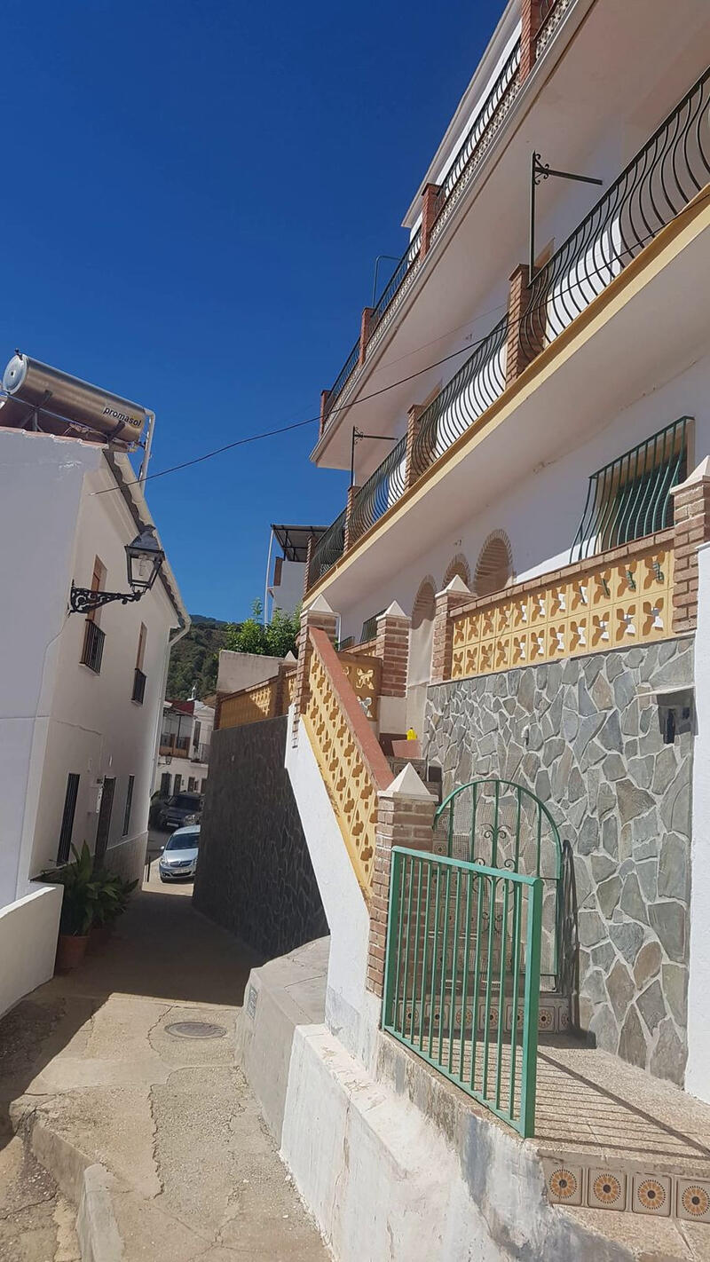 5 slaapkamer Gezinswoning Te koop