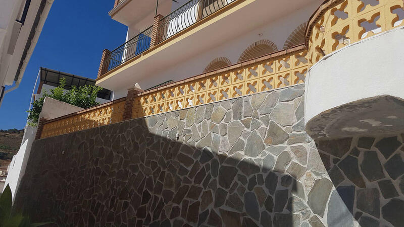 5 slaapkamer Gezinswoning Te koop