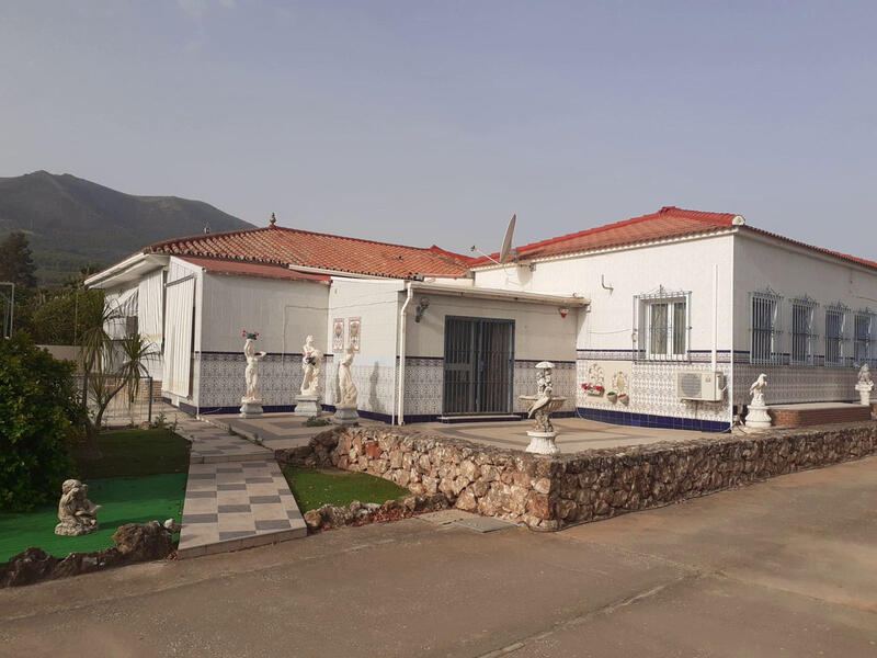 6 Cuarto Villa en venta