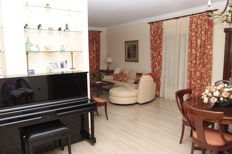 6 Cuarto Villa en venta