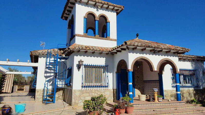 Country House for sale in Puente Genil, Córdoba
