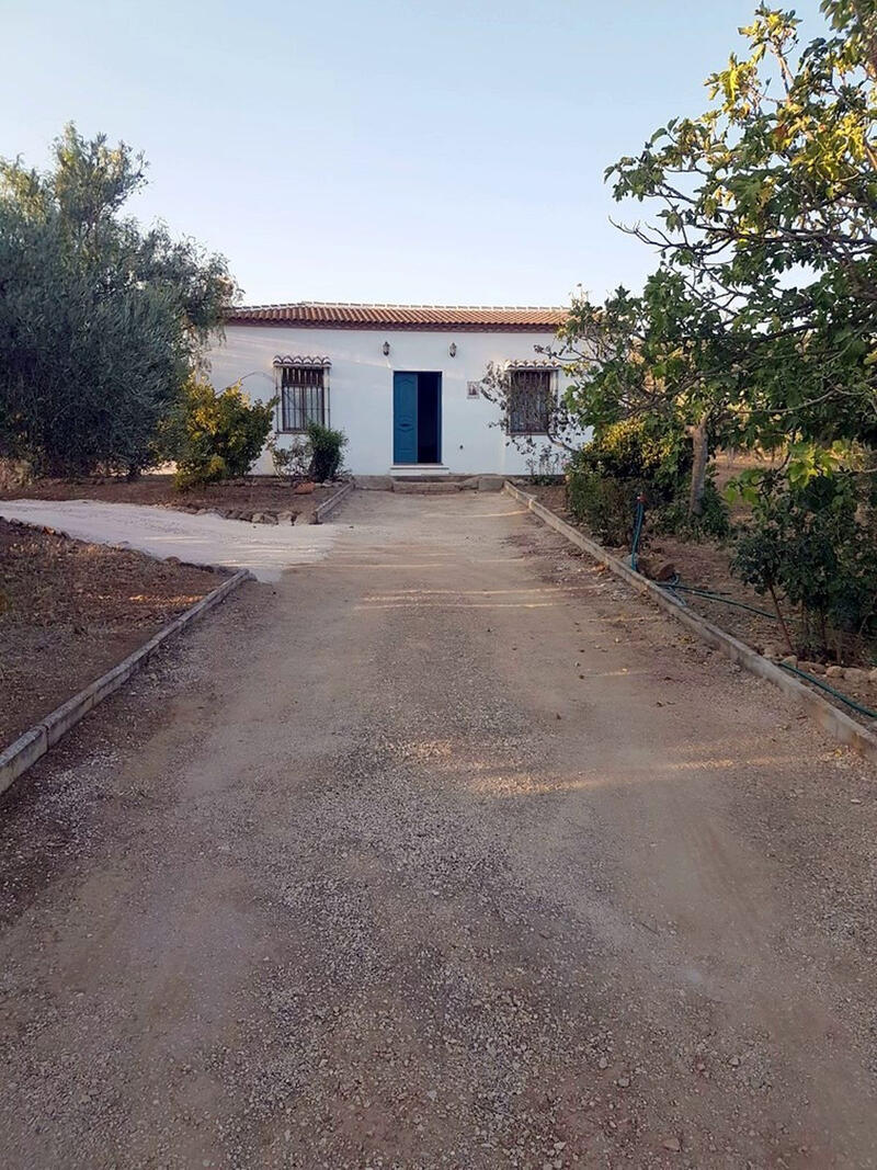 2 Cuarto Casa de Campo en venta