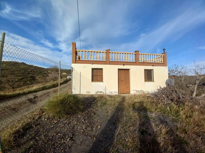 Country House for sale in Las Casillas (Arenas), Málaga