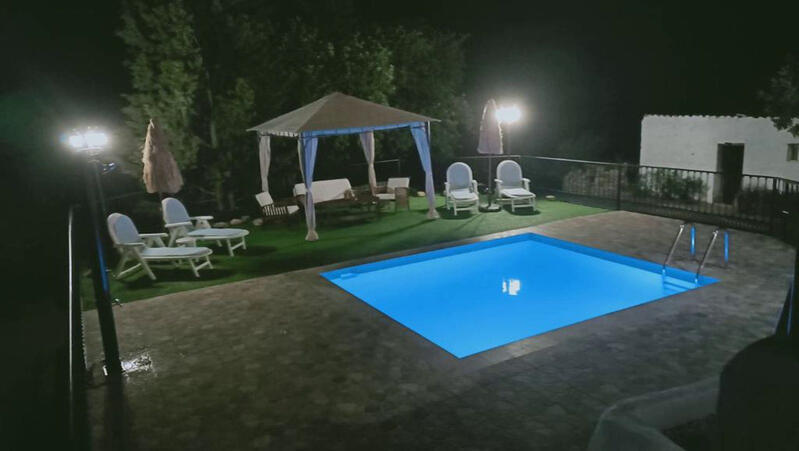 2 Cuarto Casa de Campo en venta