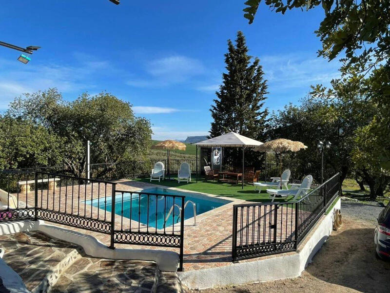 2 Cuarto Casa de Campo en venta