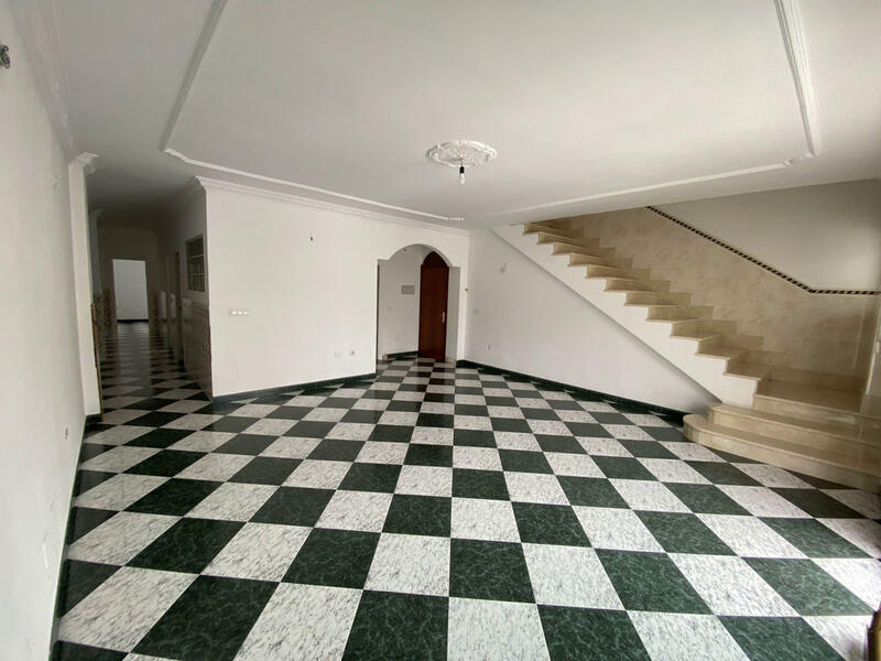 Commercial Property for sale in Alhaurin el Grande, Málaga