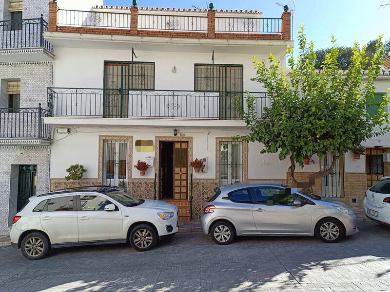 Maison de Ville à vendre dans Monda, Málaga