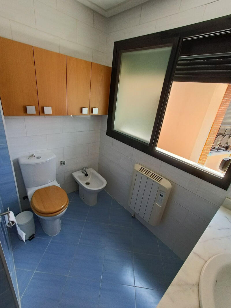 4 bedroom Townhouse for sale