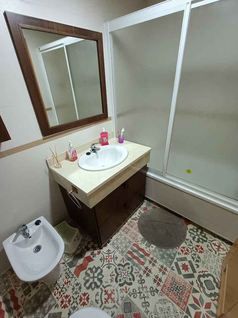 4 bedroom Townhouse for sale
