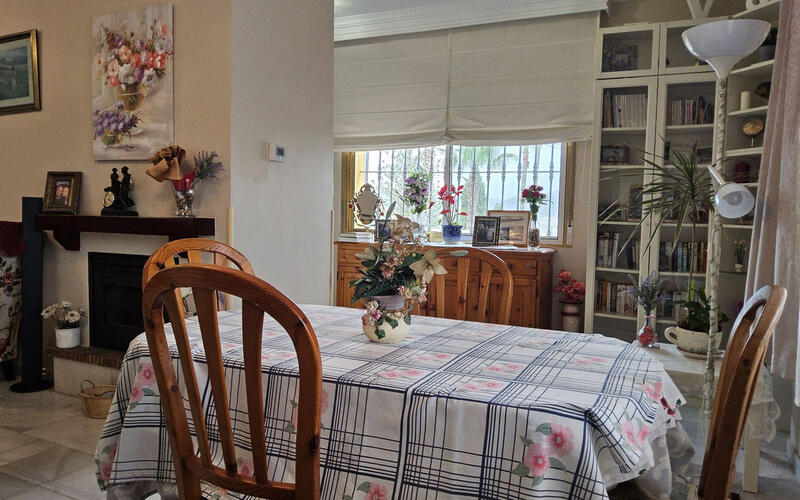 4 Cuarto Villa en venta